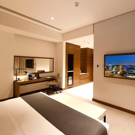 Golden Tulip Riyadh Bagian luar foto