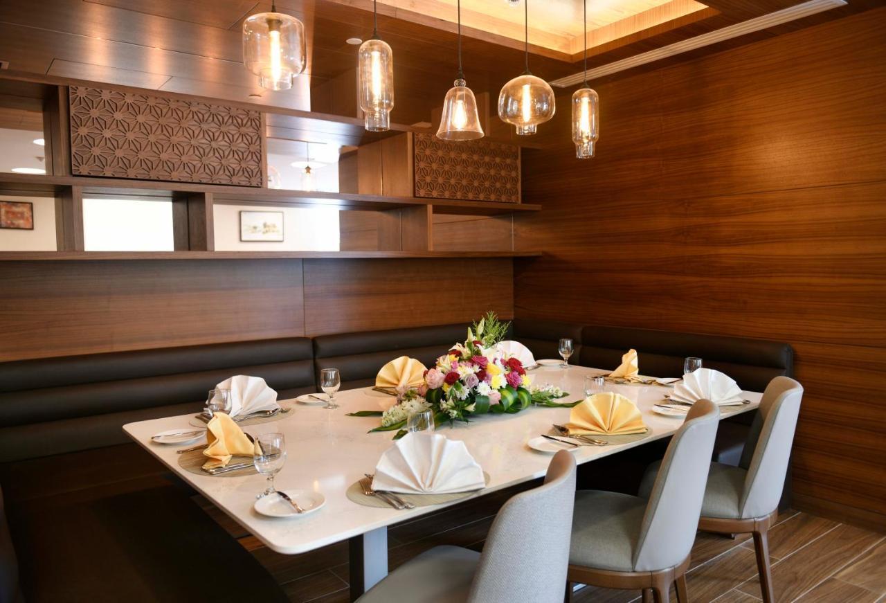 Golden Tulip Riyadh Bagian luar foto