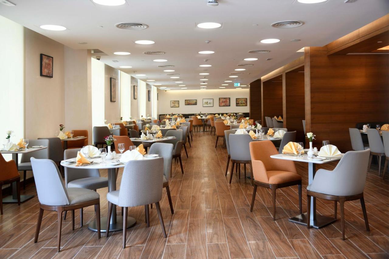 Golden Tulip Riyadh Bagian luar foto