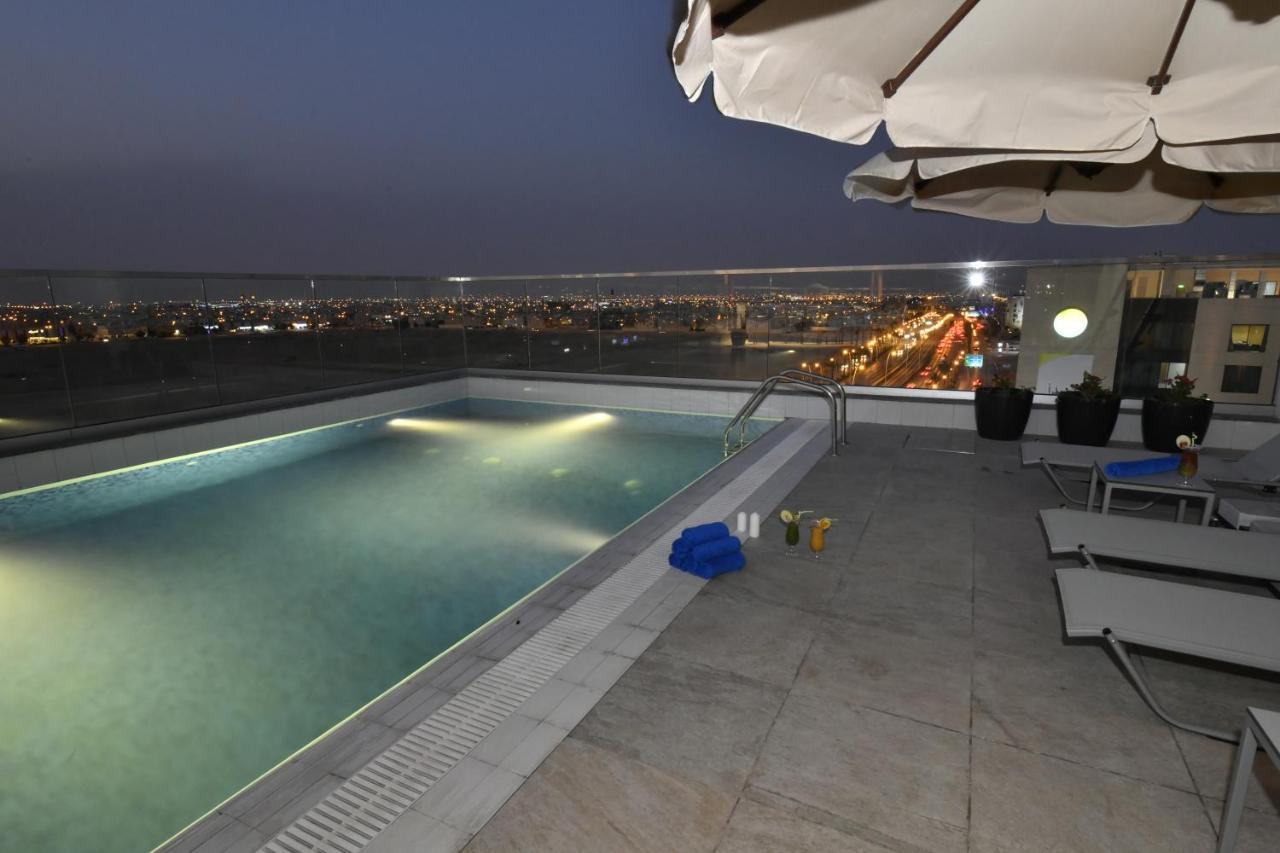 Golden Tulip Riyadh Bagian luar foto