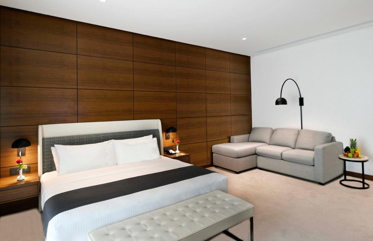 Golden Tulip Riyadh Bagian luar foto