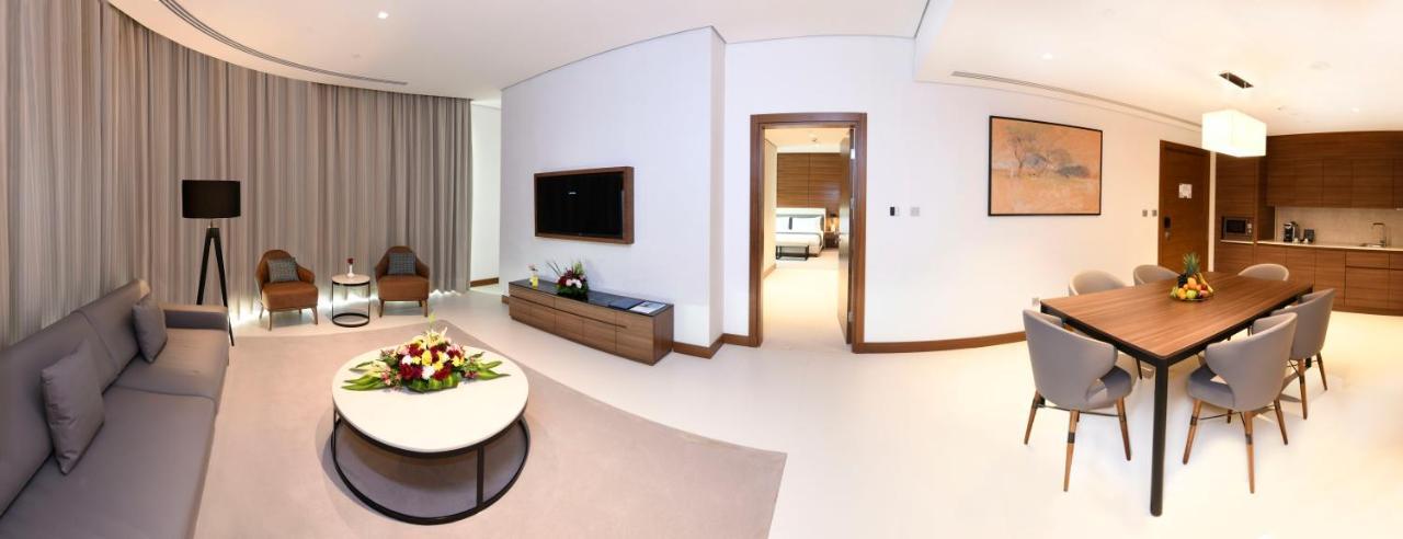 Golden Tulip Riyadh Bagian luar foto