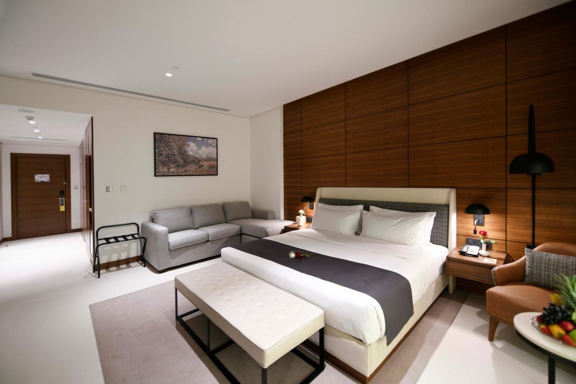 Golden Tulip Riyadh Bagian luar foto