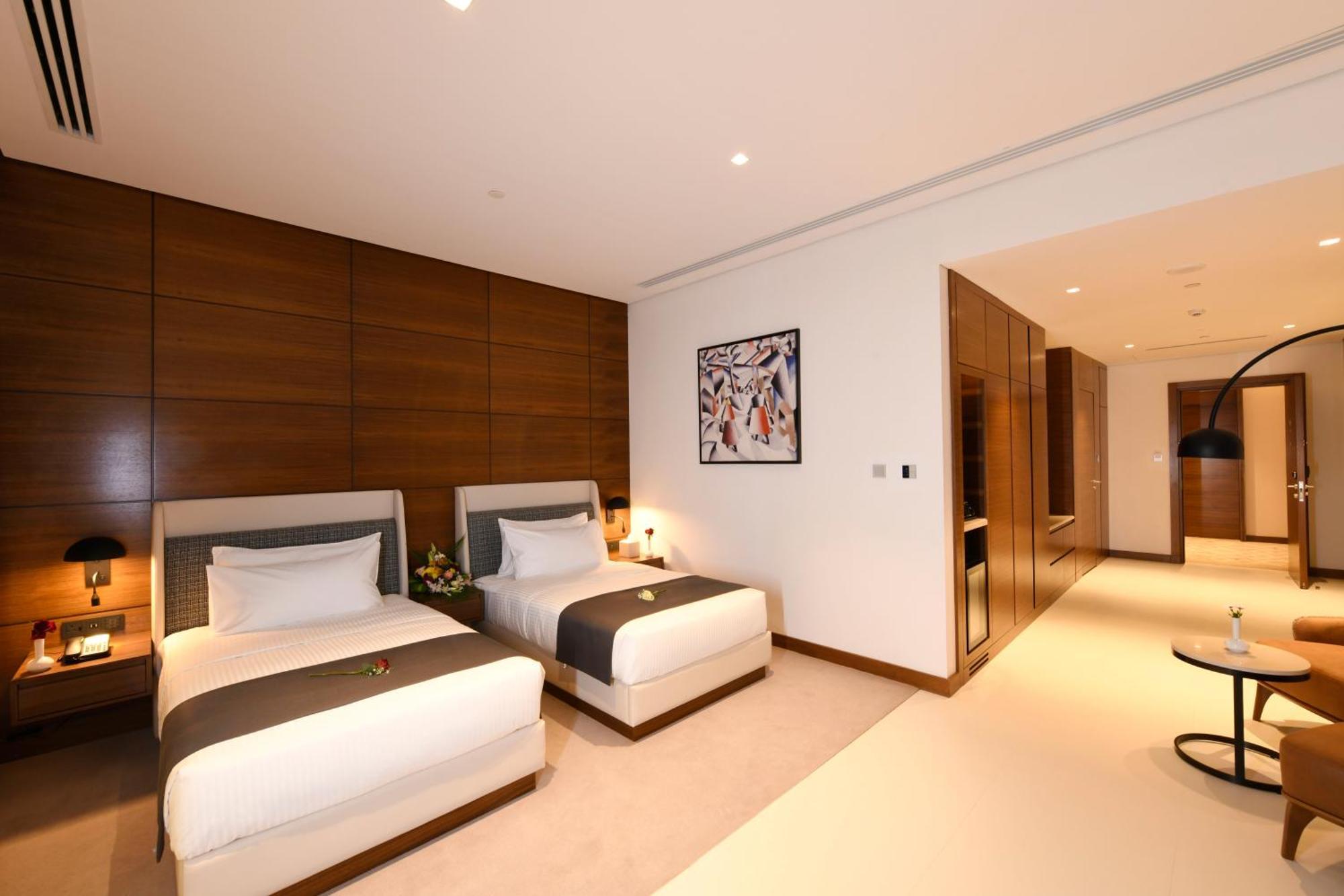 Golden Tulip Riyadh Bagian luar foto